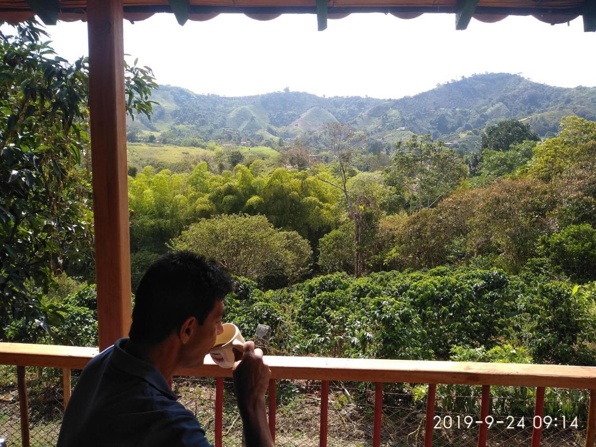 La Acuarela, Posada De La Monita เปเรย์รา ภายนอก รูปภาพ